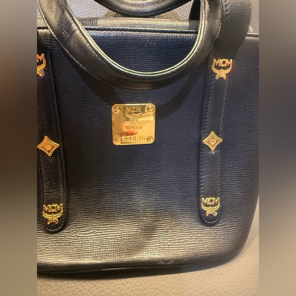 Authentic MCM Vintage Black Leather Tote Bag – Gold Logo Hardware, Classic - Picture 3 of 16